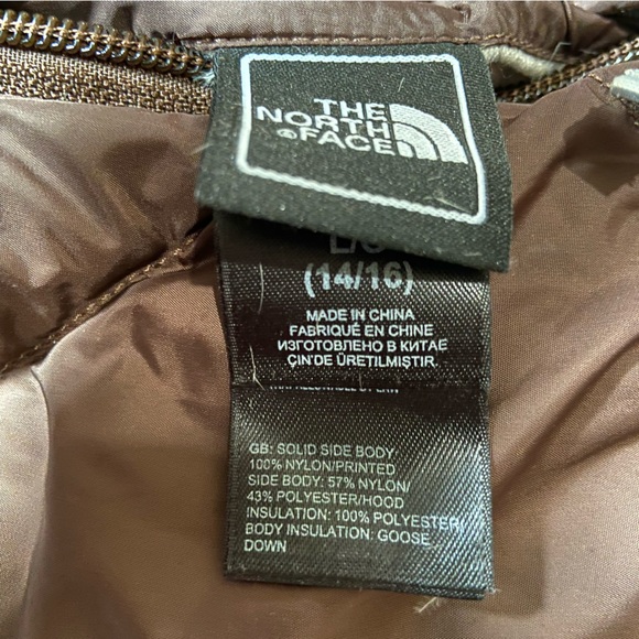 The North Face Reversible Puffer - Picture 7 of 9